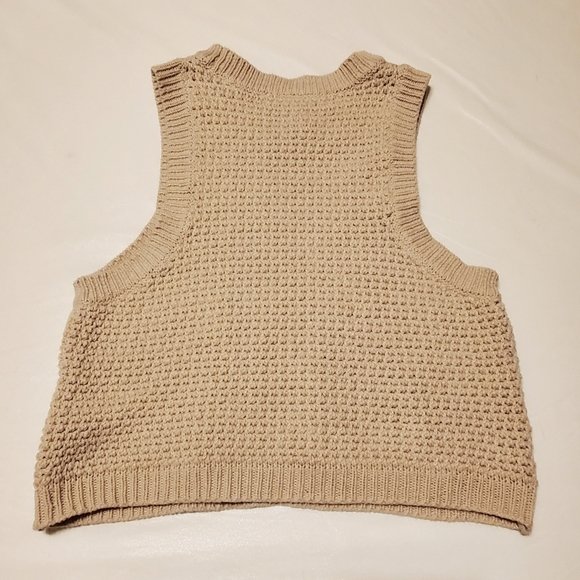 Checkered & Floral Knit Crop Tank Top - Picture 3 of 6